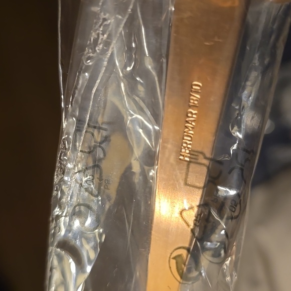 Oslo Cutlery 5 Pc Set in Matte Copper, Service For 1,  Retail Price $105.00US - Picture 4 of 7